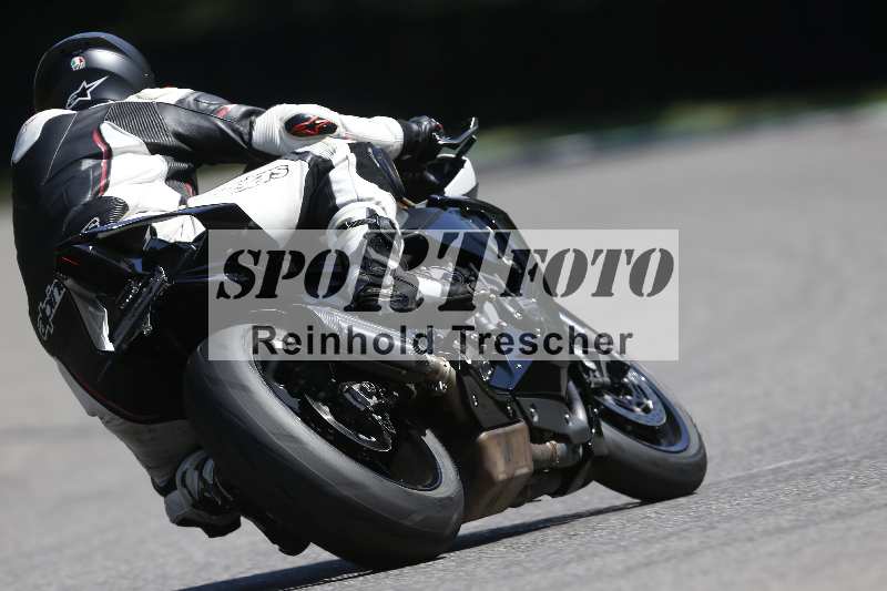 /43 08.08.2025 Discover the Bike ADR/Race 3 rot/81